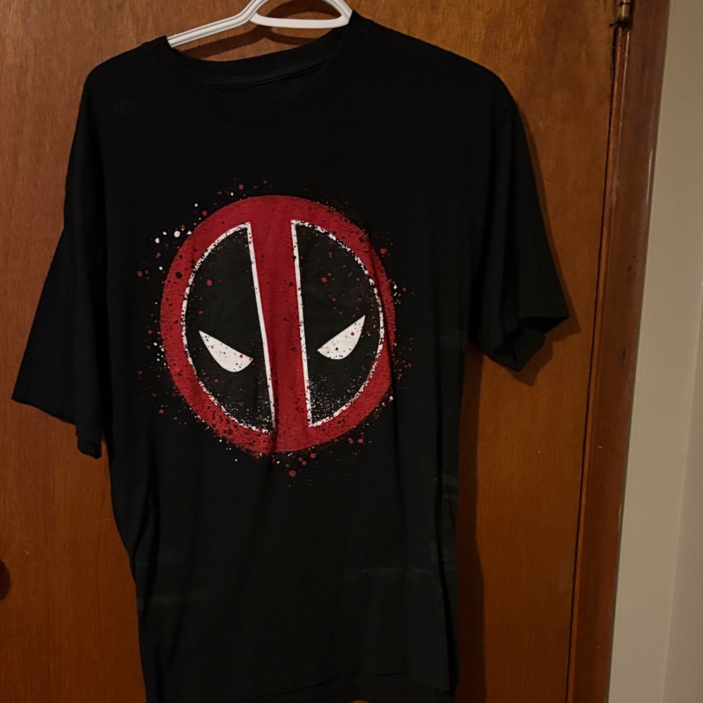 Marvel Black and Red Deadpool Logo T-Shirt
